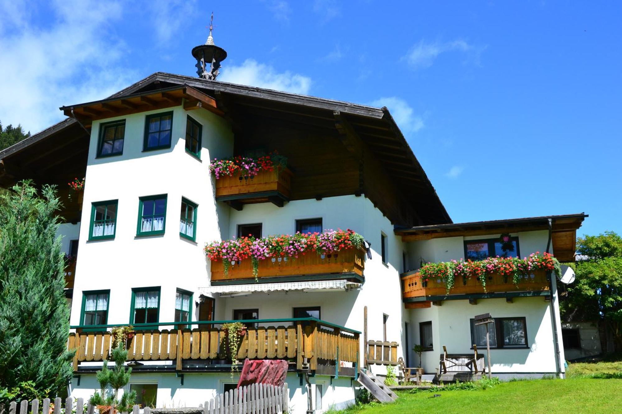 Schnoellhof Bed & Breakfast Sankt Martin am Tennengebirge Exterior photo